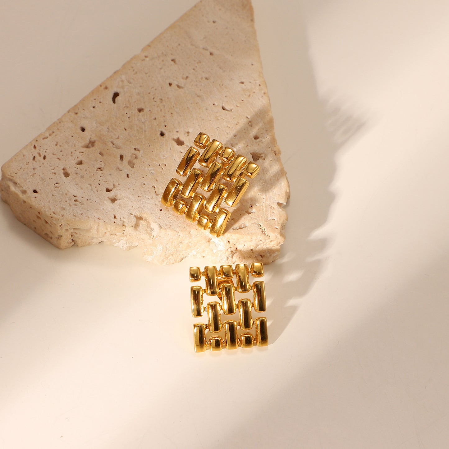 Vintage Square Woven Open Stud Earrings 18K gold-plated